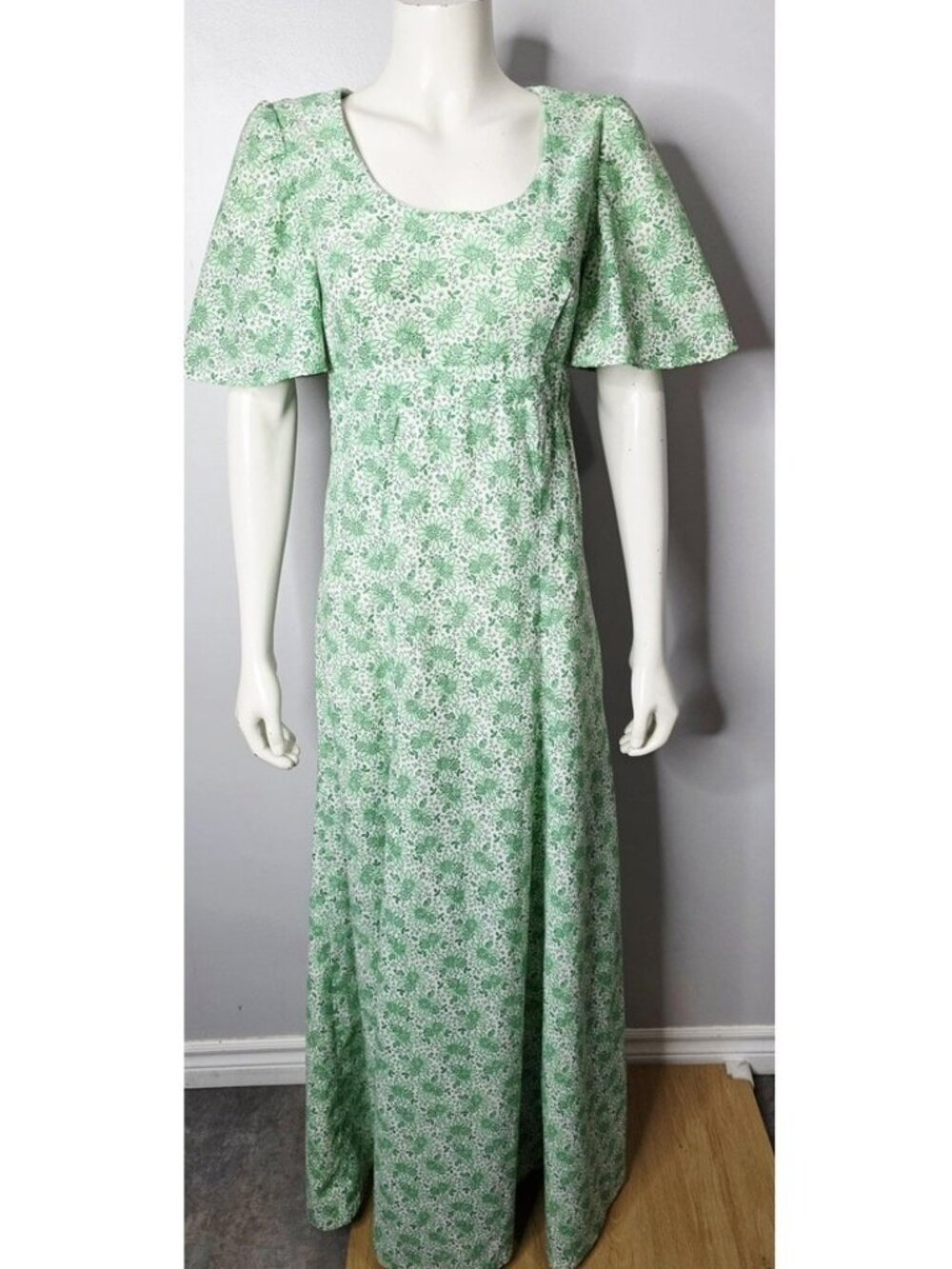 Vintage‎ 1970s Kelly Green Floral Maxi Dress